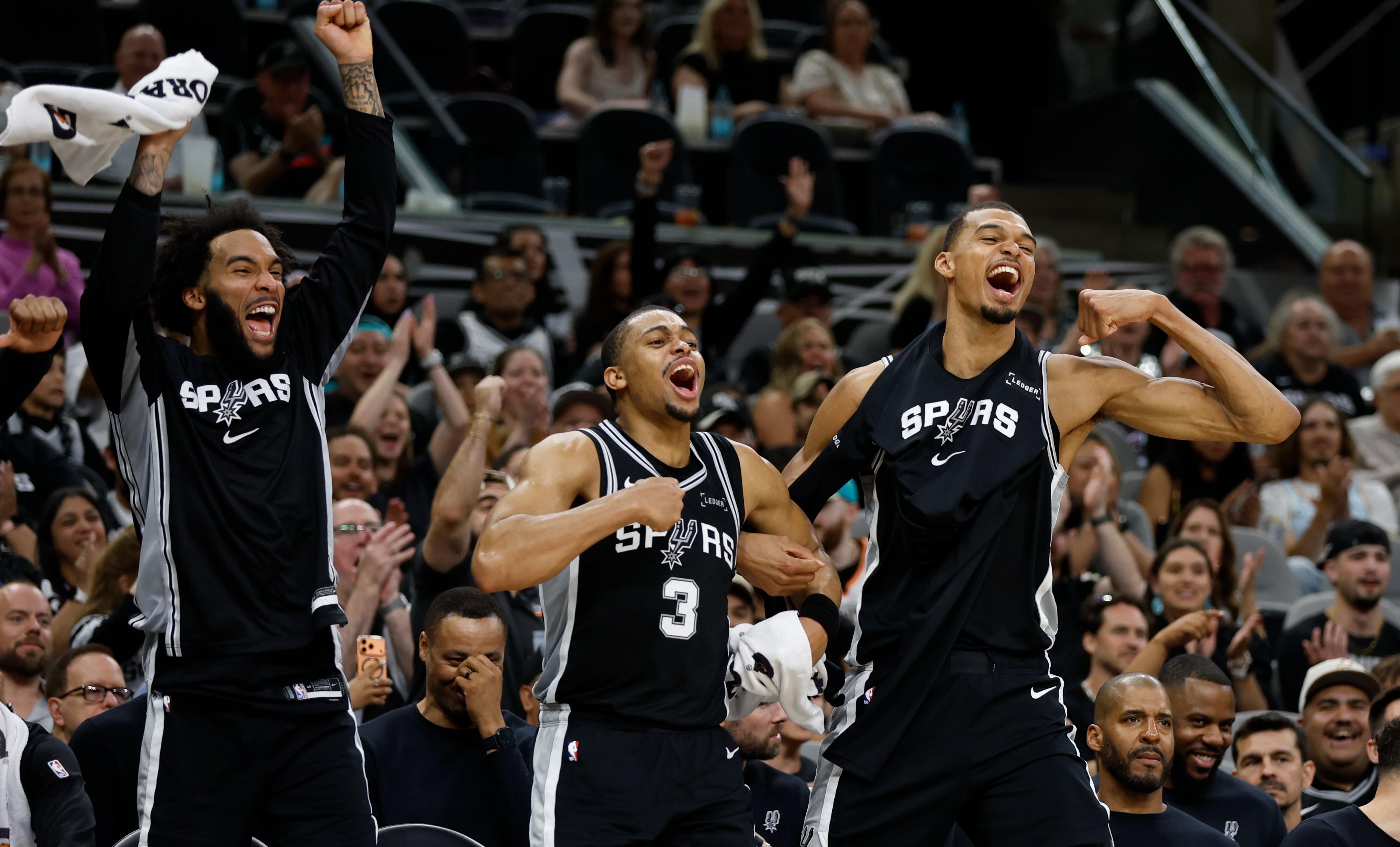 博鱼体育-马刺常规赛数据：62胜20负西部第二，时隔7年重返季后赛